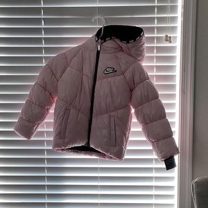 Nike girls Chevron Puffer Jacket Pink